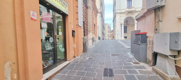 Propiedad comercial de 1 habitación en Chieti, Italy No. 309935 4