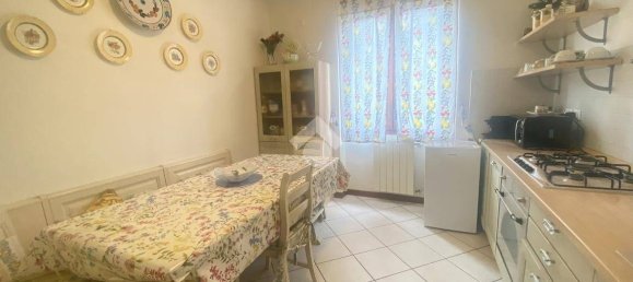 2 Schlafzimmer Haus in Sale Marasino, Italy, Nr. 303514 6