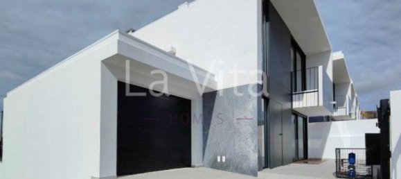 Casa de 3 dormitorios en Oeiras, Portugal No. 170523 4