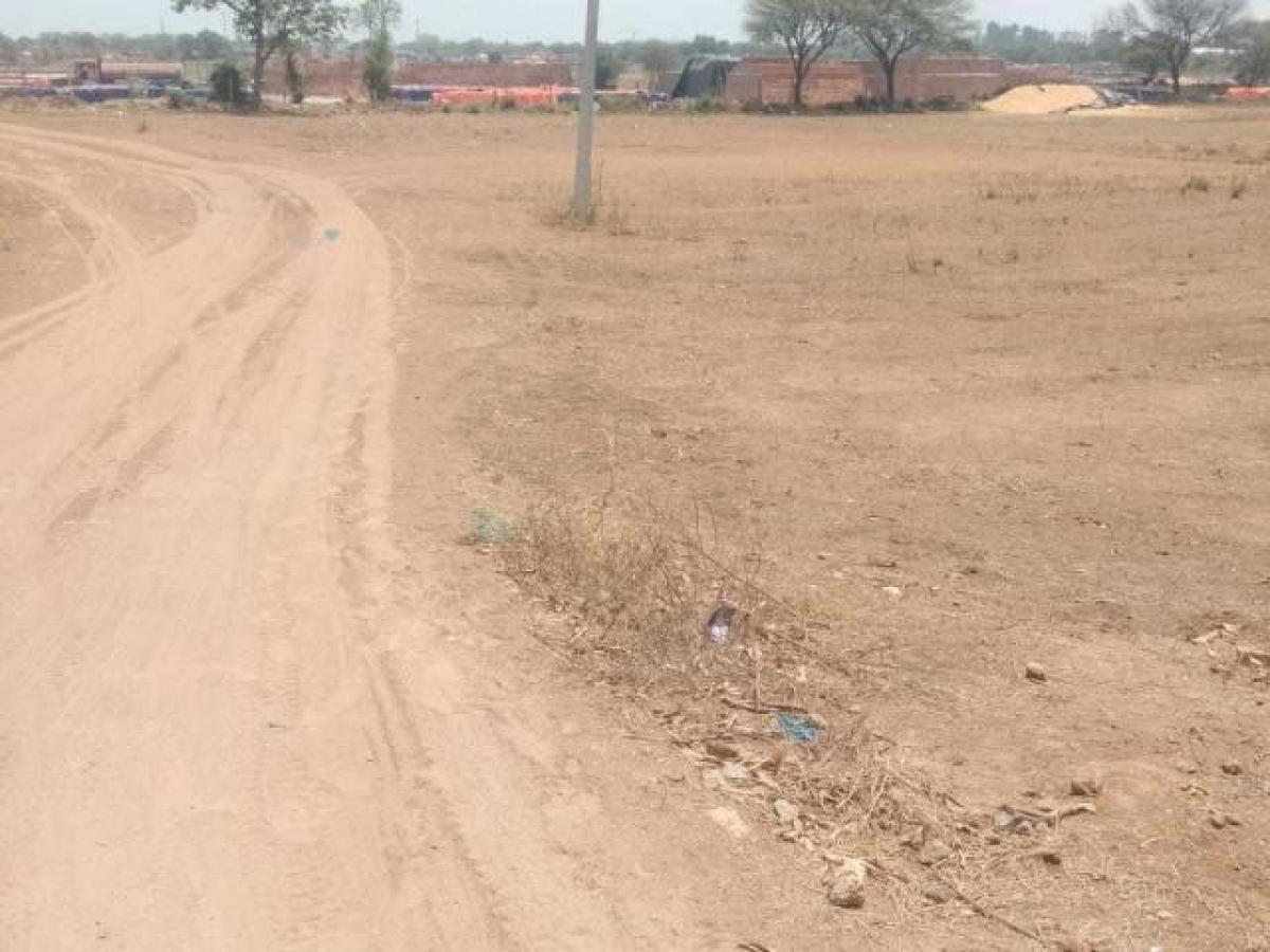  قطعة أرض في Hyderabad, India رقم 39165