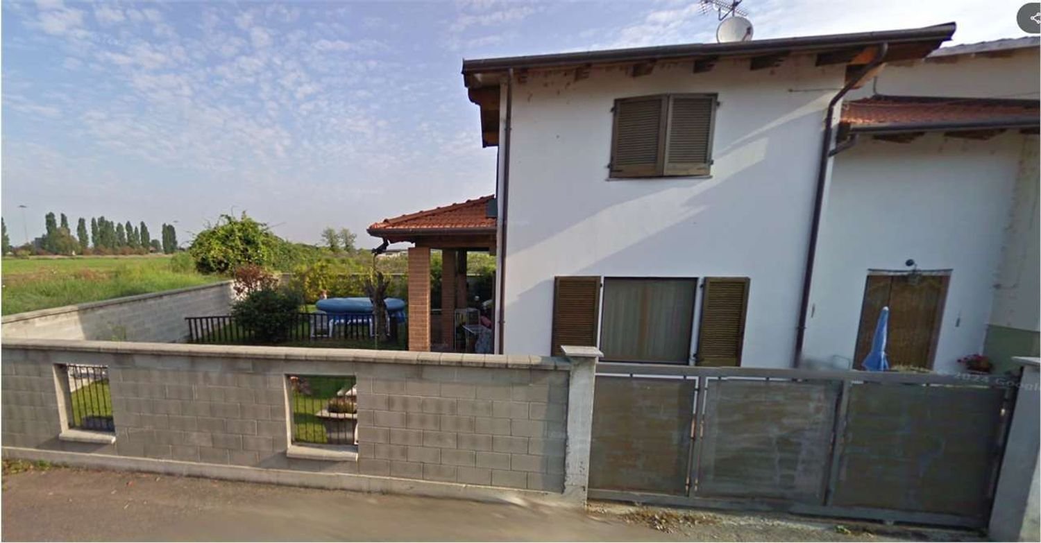 3 bedrooms Apartment in Prarolo, Italy No. 364510