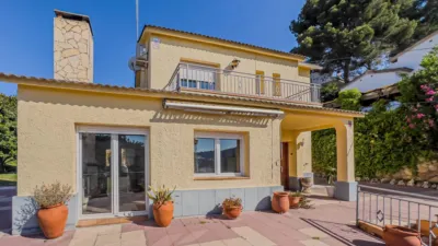 4 bedrooms House in Vallirana, Spain No. 245624