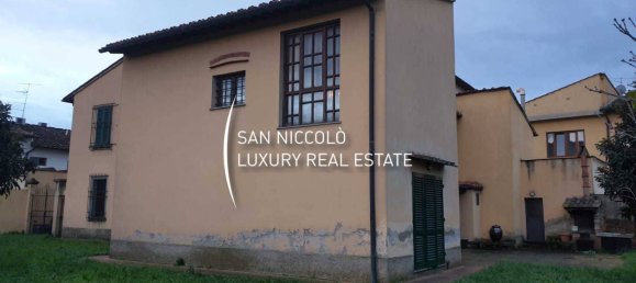 6 bedrooms Villa in Campi Bisenzio, Italy No. 196436 24