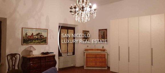6 bedrooms Villa in Campi Bisenzio, Italy No. 196436 15