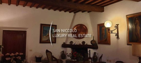 6 bedrooms Villa in Campi Bisenzio, Italy No. 196436 10