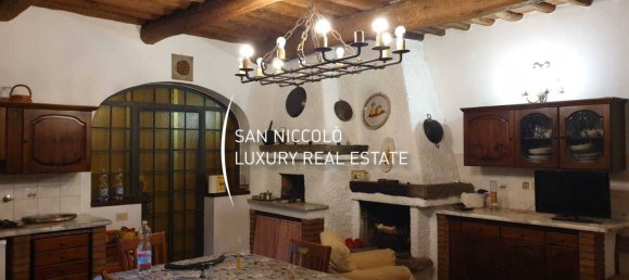 6 bedrooms Villa in Campi Bisenzio, Italy No. 196436 17