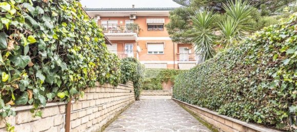 2 bedrooms Apartment in Rome, Italy No. 44876 9