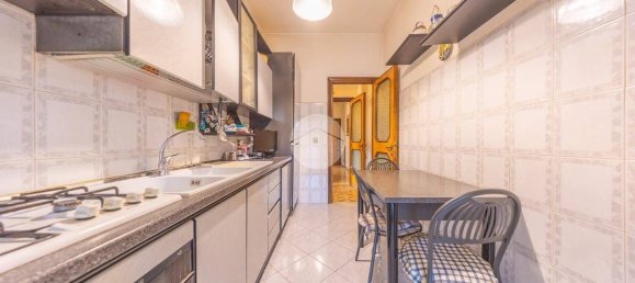 2 bedrooms Apartment in Rome, Italy No. 44876 15