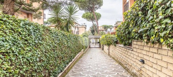 2 bedrooms Apartment in Rome, Italy No. 44876 7