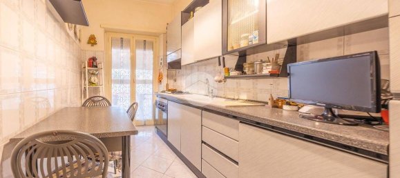2 bedrooms Apartment in Rome, Italy No. 44876 11