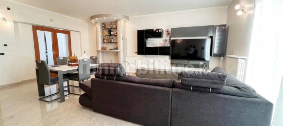 4 غرف نوم فيلا في Sansepolcro, Italy رقم 321213 9