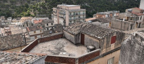 Casa de 3 habitaciónes en Modica, Italy No. 130596 37