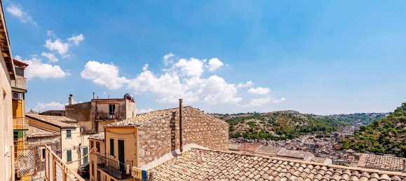 Casa de 3 habitaciónes en Modica, Italy No. 130596 11