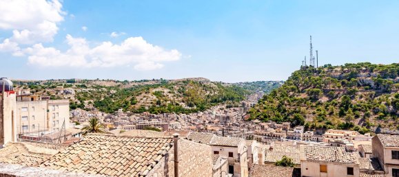 Casa de 3 habitaciónes en Modica, Italy No. 130596 21