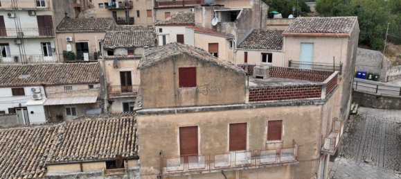 Casa de 3 habitaciónes en Modica, Italy No. 130596 40