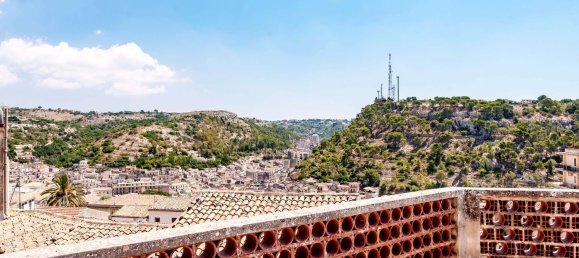 Casa de 3 habitaciónes en Modica, Italy No. 130596 27