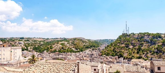 Casa de 3 habitaciónes en Modica, Italy No. 130596 24