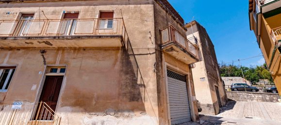 Casa de 3 habitaciónes en Modica, Italy No. 130596 33