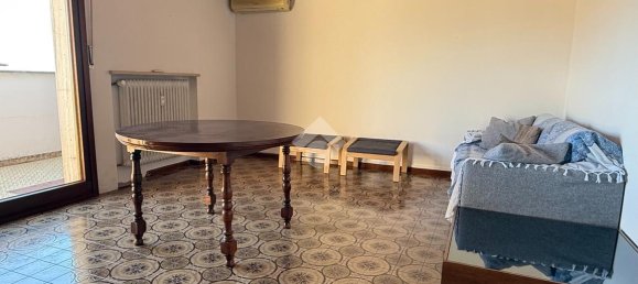 Квартира с 4 комнатами в Удине, Италия № 41992 5