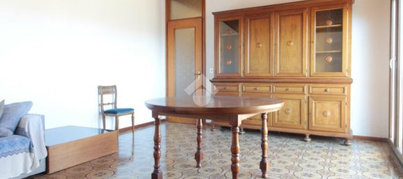 Квартира с 4 комнатами в Удине, Италия № 41992 3