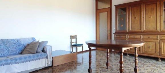 Квартира с 4 комнатами в Удине, Италия № 41992 6