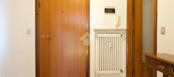 Квартира с 4 комнатами в Удине, Италия № 41992 16