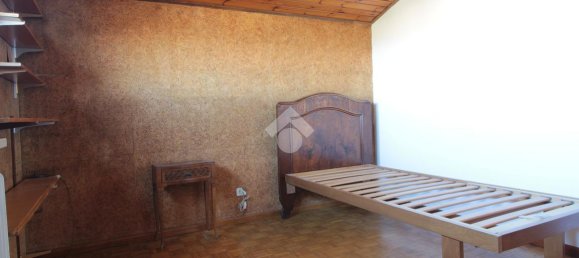 Квартира с 4 комнатами в Удине, Италия № 41992 12