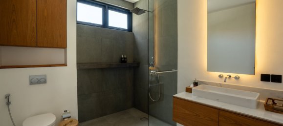 Вилла с 3 спальнями в Canggu, Индонезия № 2183 12