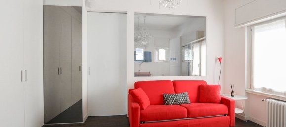 Квартира с 2 комнатами в Милан, Италия № 240472 9