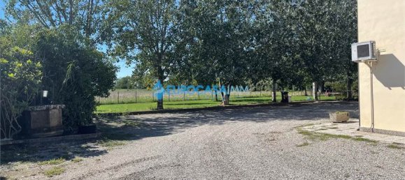 11غرفة قطعة أرض في Novi di Modena, Italy رقم 61156 10