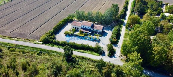 11غرفة قطعة أرض في Novi di Modena, Italy رقم 61156 2