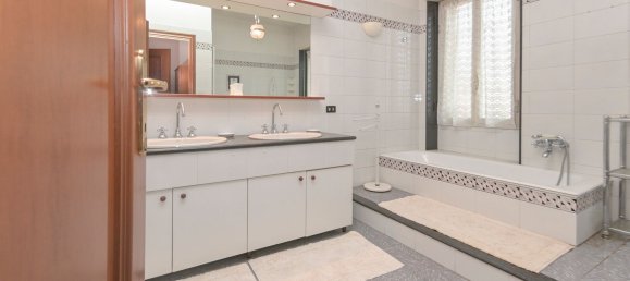 8 rooms House in Turin, Italy No. 123163 35