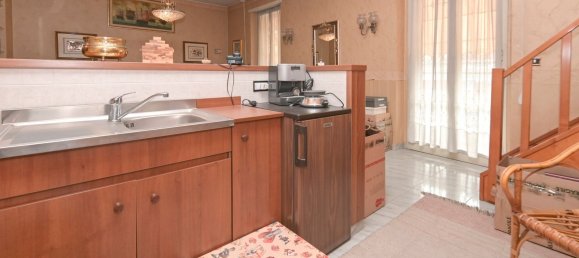 8 rooms House in Turin, Italy No. 123163 30