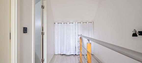 2 bedrooms House in Argenteuil, France No. 137943 10