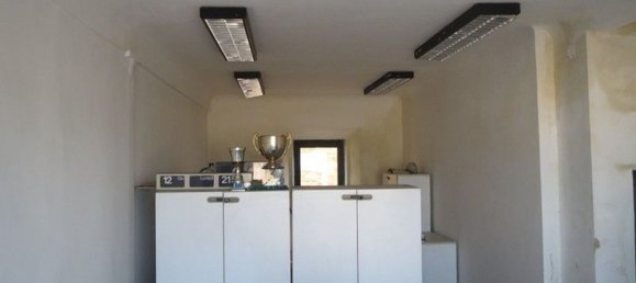 43m² Commercial property in Ancona, Italy No. 152067 3