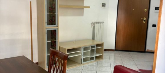 3 rooms Apartment in Terni, Italy No. 294851 4