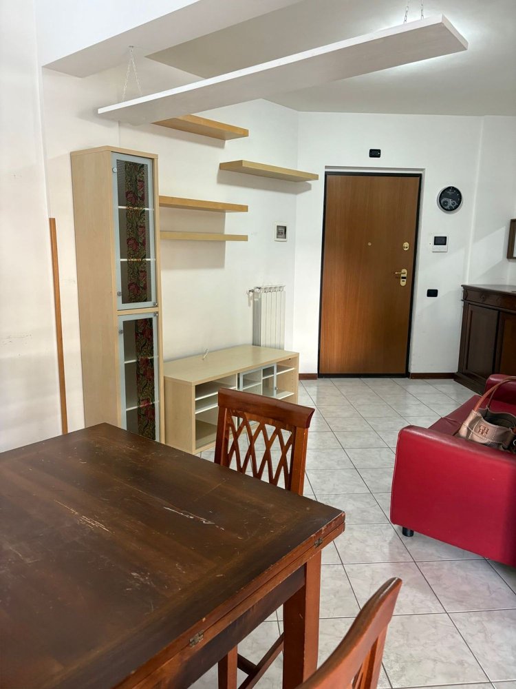 3 rooms Apartment in Terni, Italy No. 294851