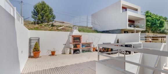 3 bedrooms House in Oeiras, Portugal No. 200239 22