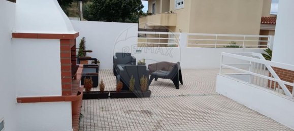 3 bedrooms House in Oeiras, Portugal No. 200239 40