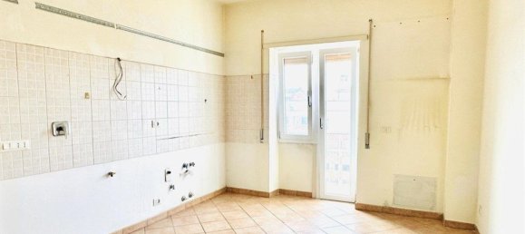 Apartamento de 3 habitaciónes en Rome, Italy No. 205197 2