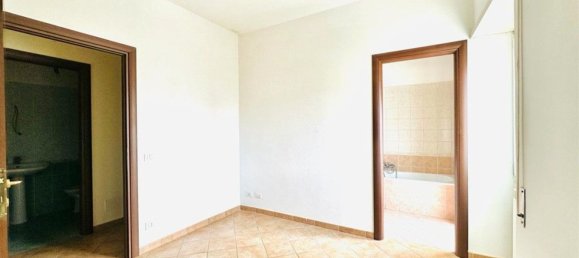 Apartamento de 3 habitaciónes en Rome, Italy No. 205197 5