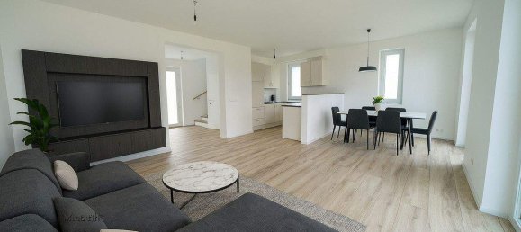 Замки и поместья с 4 комнатами в Шютцен ам Гебирге, Австрия № 12116 11