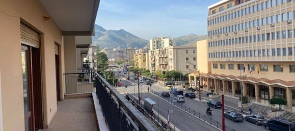 Квартира с 6 комнатами в Палермо, Италия № 154374 9