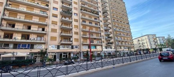 Квартира с 6 комнатами в Палермо, Италия № 154374 18