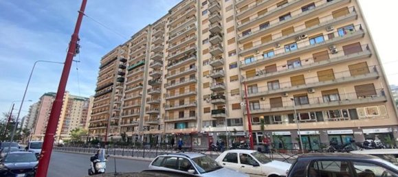 Квартира с 6 комнатами в Палермо, Италия № 154374 20