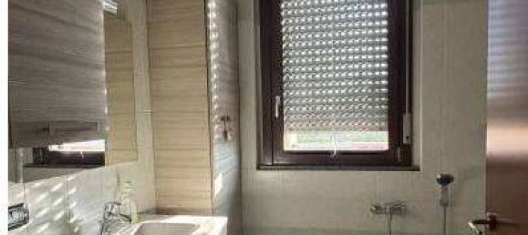 2 Schlafzimmer Wohnung in Cardano al Campo, Italy, Nr. 3214 35