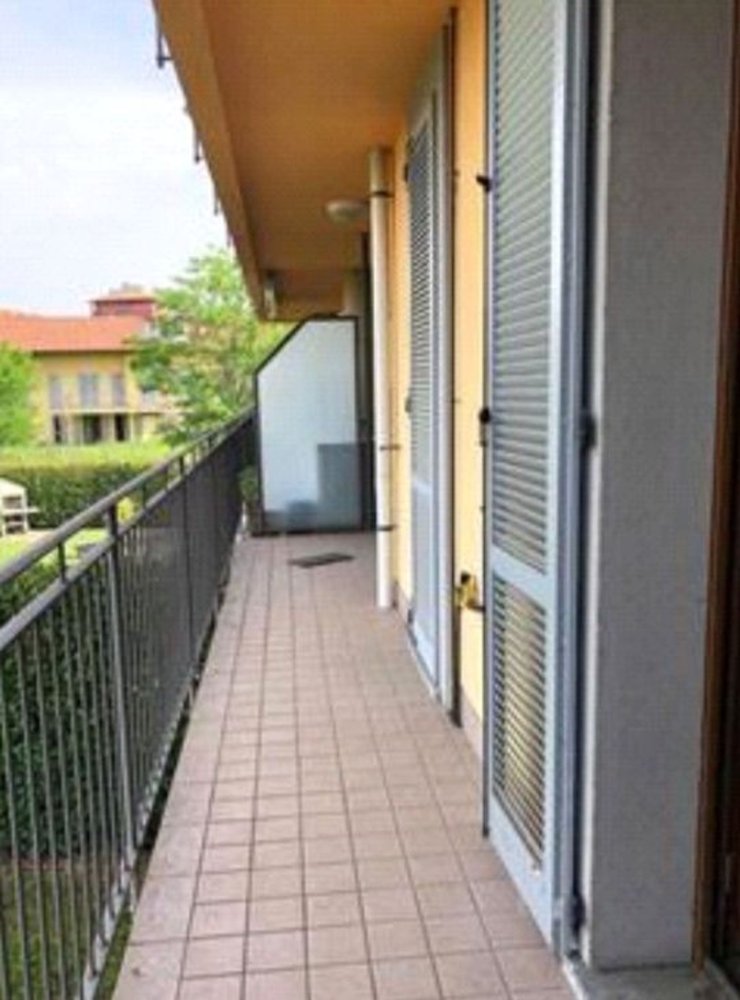 Apartamento de 2 divisões em Carnate, Italy N.º 182997