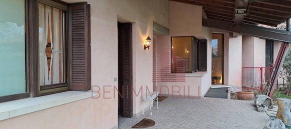 4 bedrooms Villa in Botticino, Italy No. 210688 9