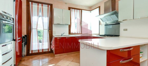 4 bedrooms Villa in Botticino, Italy No. 210688 21