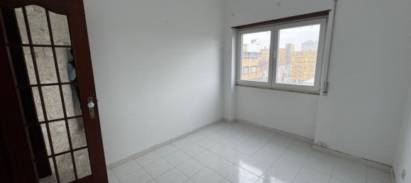 2 Schlafzimmer Wohnung in Barreiro, Portugal, Nr. 189964 9